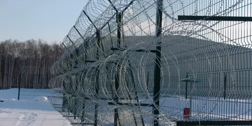 Combined razor wire installation